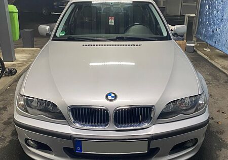 BMW 320i Facelift/Limousine/Schalter