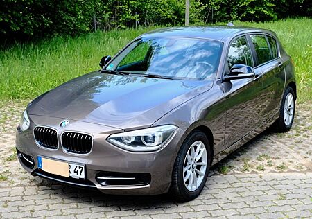 BMW 118i Sport Line 5-Türer Leder