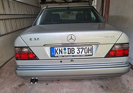 Mercedes-Benz E 320
