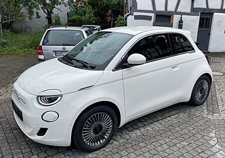 Fiat 500 500e Neuwagen ohne Zulasung, LED, Navi