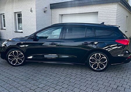 Ford Focus 1,5 EcoBoost ST-Line Turnier Winterpaket