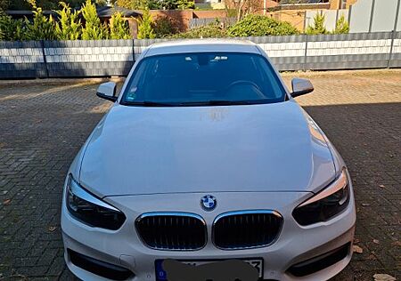 BMW 118i -