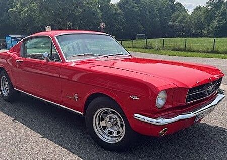 Ford Mustang 1965 Fastback, V8 289 2+2, C4 Aut.