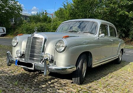 Mercedes-Benz 220 Ponton 220s