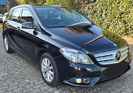 Mercedes-Benz B 180 B-Klasse CDI - AHK - FAHRSCHULFAHRZEUG