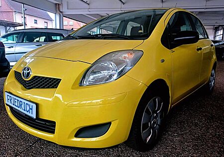 Toyota Yaris Cool 1.0 - AHK -
