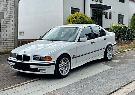 BMW 325 E36