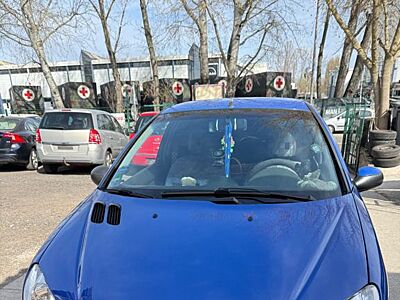 Peugeot 206 3 Türig1.4 Liter  AHK 1 Hand 157 TKM Tüv Neu