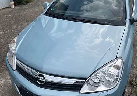 Opel Astra 1.6 Cosmo 85kW Cosmo