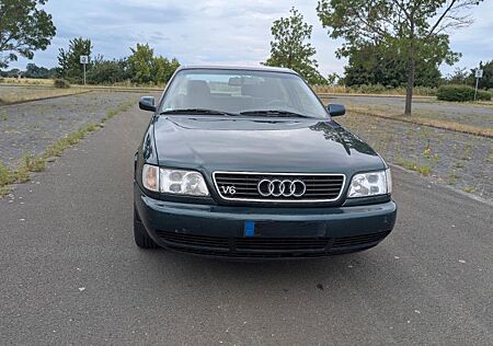 Audi 100 Typ 4A (A6, C4) 2,6l / V6 / 150PS Automatik