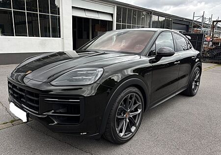 Porsche Cayenne Turbo GT DUNKELOLIVE°BURM°PASG-DISPLAY°