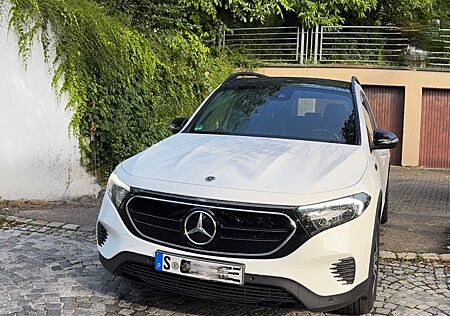 Mercedes-Benz EQB 250 + verlängerte Garantie-Paket