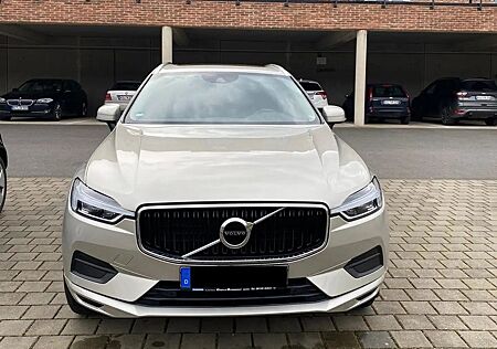 Volvo XC 60 XC60 B4 D AWD Momentum Pro Geartronic Moment...