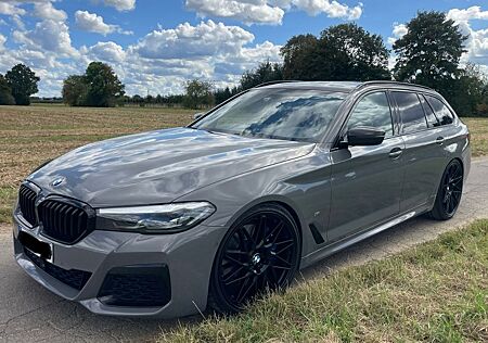 BMW 530d xDrive Touring A -