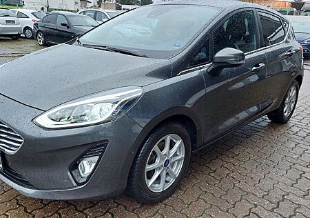 Ford Fiesta FiestaTitanium Hybrid Navi LED Kamera LR Heizung