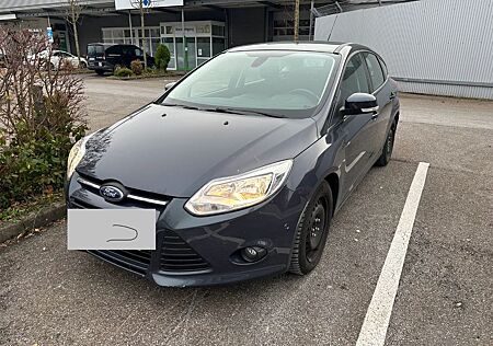 Ford Focus 1,0 EcoBoost 74kW SYNC Edition SYNC Ed...