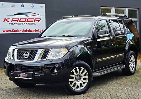 Nissan Pathfinder 3.0 dCi LE Autom. 7Sitzer Navi AHK