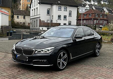 BMW 740d xDrive - B&W Scheckheft Voll
