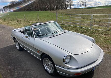 Alfa Romeo Spider Serie IV mit Hardtop