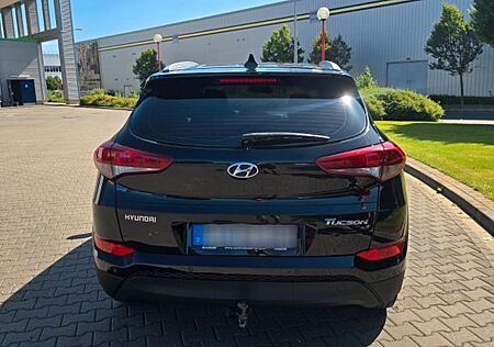 Hyundai Tucson blue 1.7 CRDi Classic 2WD Classic