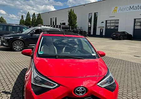 Toyota Aygo (X) Aygo (X) 1,0-l-VVT-i x-play club x-shift x-p...