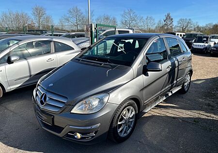 Mercedes-Benz B 200 CDI Scheckheftgepfl. TÜV & Service NEU
