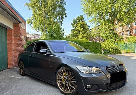 BMW 335i E92 M-Paket TÜV NEU
