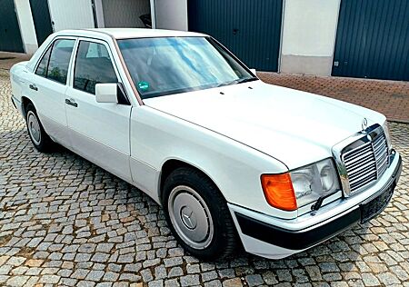 Mercedes-Benz E 230 230E, HU/H-Kennzeichen NEU/ 1. Hand, Klima