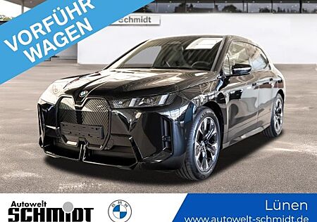 BMW iX xDrive45 M Sportpaket UPE 95.410 EUR