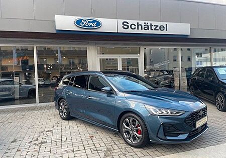 Ford Focus Turnier ST-Line X + Schutzbrief