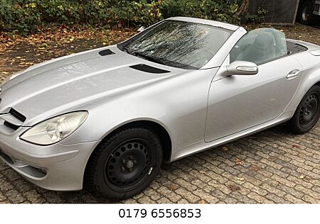 Mercedes-Benz SLK 200 Roadster Klima Leder Airscarf HU neu