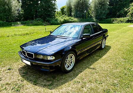 BMW 740i A - M-Paket, Doppelverglasung, EDC, DSP