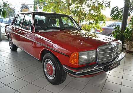 Mercedes-Benz 280 E. 2.Hand.Schiebedach.Oldtimer W123