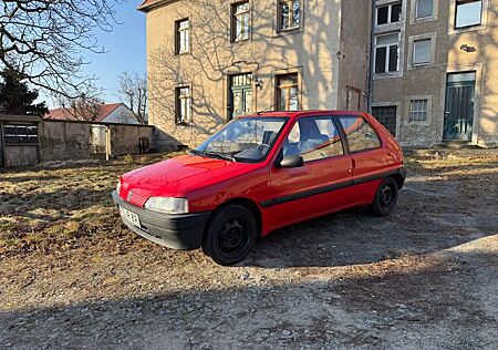 Peugeot 106 1.1 XR XR Erste Hand, Service gepflegt
