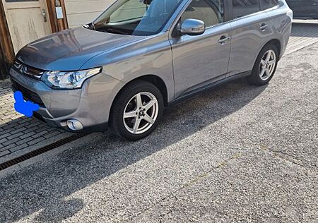 Mitsubishi Outlander 2.0 MIVEC ClearTec 2WD -