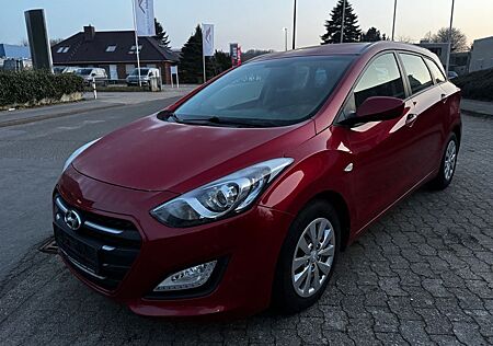 Hyundai i30 1.6 CRDi TÜV 06.27 Wartung neu