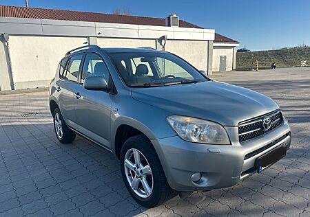 Toyota RAV 4 2.0-l-VVT-i 4x4 Sol Automatik