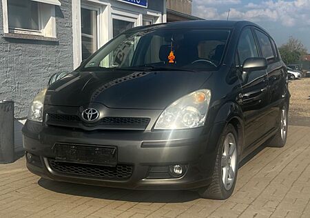 Toyota Corolla Verso 2.2 D-CAT Sol