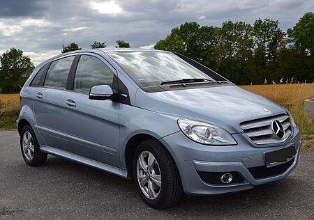 Mercedes-Benz B 180 NGT BlueEFFICIENCY -
