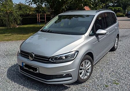 VW Touran Volkswagen 1.5 TSI Highline