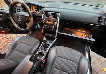 Mercedes-Benz B 170 NGT BlueEFFICIENCY mit Tüv