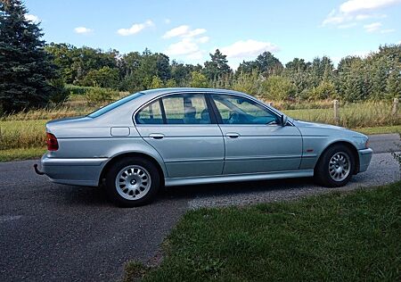 BMW 525d A -