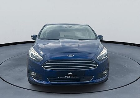 Ford S-Max Titanium