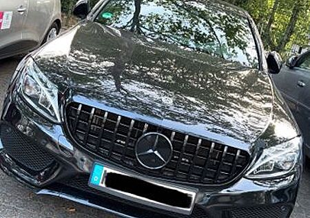Mercedes-Benz C 180 AMG Line - Night Paket Top gepflegt