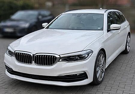 BMW 525d Touring A - Sport Line