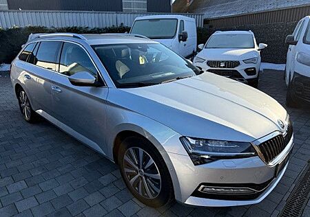 Skoda Superb Combi/ACC/LED/Kamera//Anhängerkupplung