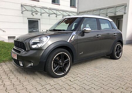 Mini Cooper SD Countryman CooperSD All4 AUT NAVI LEDER XENON Harman-Kardon