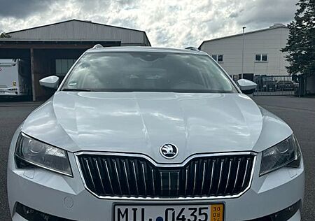 Skoda Superb 2.0 TDI SCR 140kW DSG Style Combi Style