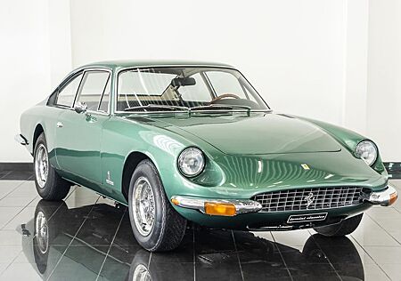 Ferrari 365 GT 2+2