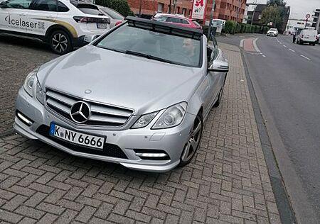 Mercedes-Benz E 200 Cabriolet -